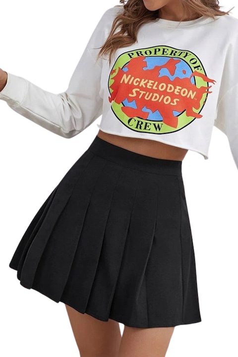 Красиви и Стилни Дамски Поли - Какво Предлага Мода 2025 Година Къса пола