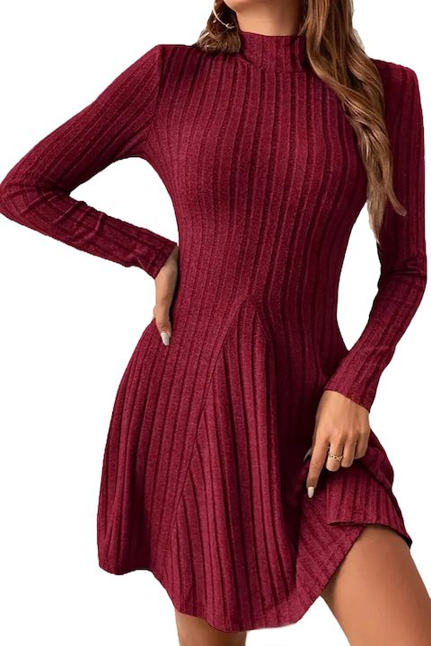 Топ 30 - Стилни Дамски Рокли 2025 Къса бордо червена рокля с дълъг ръкав
