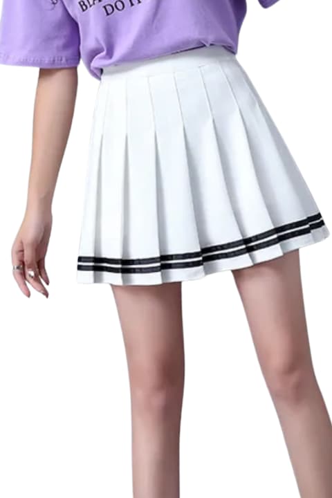 Красиви и Стилни Дамски Поли - Какво Предлага Мода 2025 Година Къса плисирана спортна пола