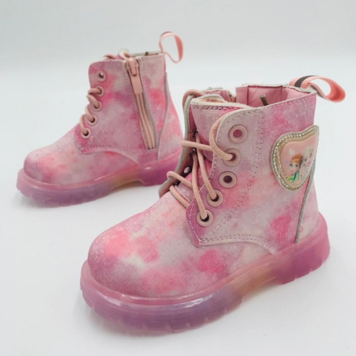 Детски боти със светеща подметка 22 номер - eMAG.bg