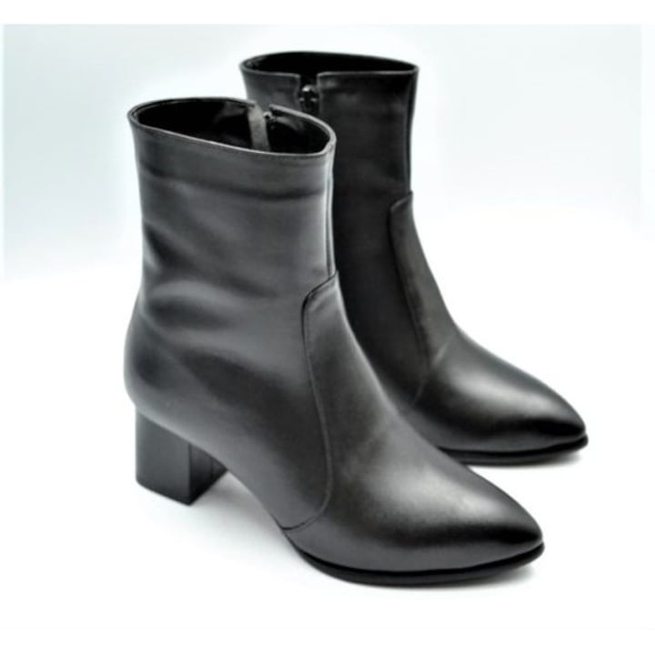 Дамски Ботуши и Боти - Топ 20 Най-Харесваните за Зима 2025-2026 Година Ботуши