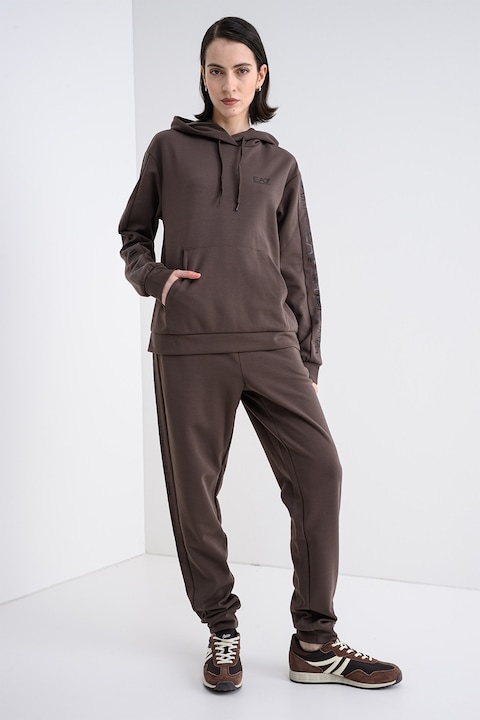 EA7 спортни екипи и дамски анцузи: пълен преглед на модели, дизайн и цени EA7