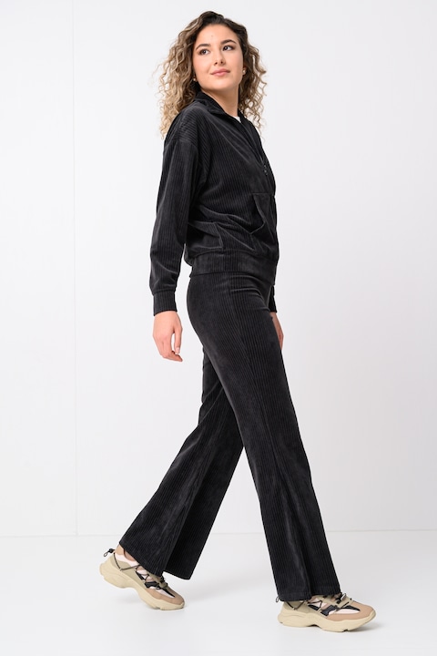 Puma спортни екипи и анцузи: Пълен преглед на модели, стилове и цени Puma