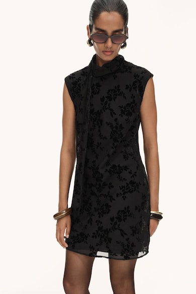 Най-Добрите Летни Рокли За 2026 — Стилни И Достъпни Mango Права флорална рокля