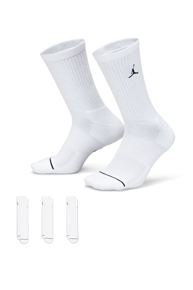 Най-Добрите Дамски Баскетболни Чорапи: Топ Модели На Nike И Under Armour Най-Добрите Дамски Баскетболни Чорапи: Топ Модели На Nike И Under Armour