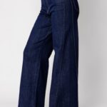 Кои Са Най-Добрите Дамски Дънки За Пътуване? (Удобни И Еластични) - Топ 7 Кои Са Най-Добрите Дамски Дънки За Пътуване? (Удобни И Еластични) – Топ 7