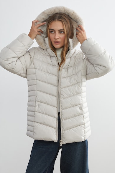 Топ 8 Стилни Дамски Зимни Якета Под 50 € — Топ Оферти LC WAIKIKI Зимно яке с качулка