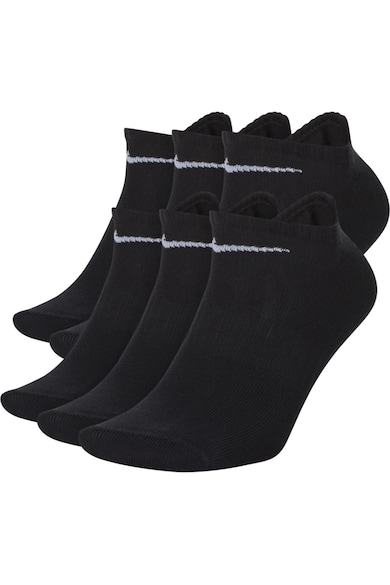 Топ Пакети Дамски Чорапи: Най-Изгодните Комплекти (6+ Чифта) До 30 €