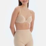 Оформящи Дамски Клинове: Топ 10 За Спорт И Всеки Ден Оформящи Дамски Клинове: Топ 10 За Спорт И Всеки Ден