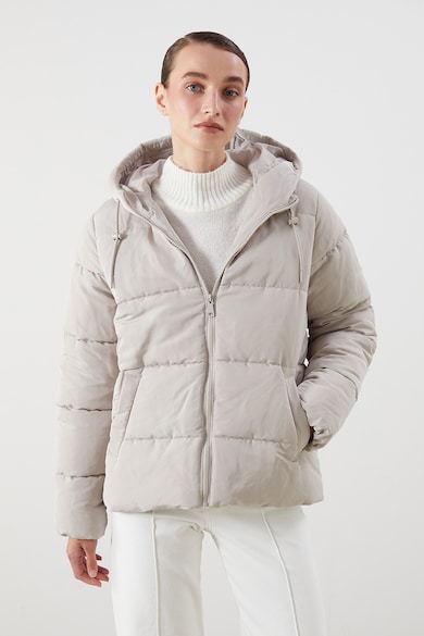 Топ 8 Стилни Дамски Зимни Якета Под 50 € — Топ Оферти