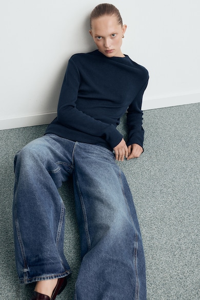 Mango Свободен пуловер с леко паднали ръкави