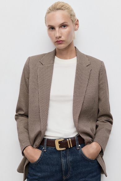 Дамско Карирано Сако: Трендът, Който Връща Класиката