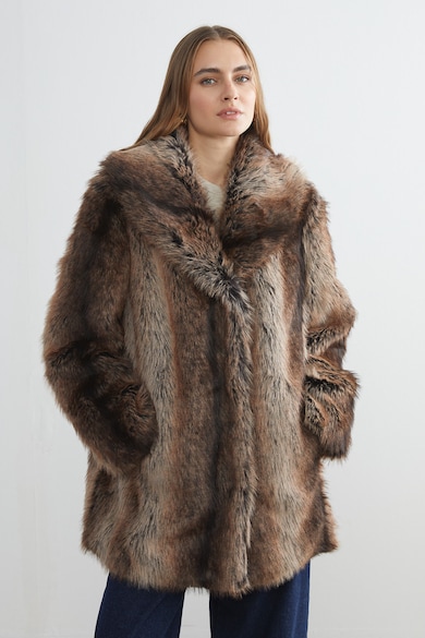 Кои Са Най-Предпочитаните Дамски Палта От LC WAIKIKI? LC WAIKIKI Палто от еко пух с джобове встрани