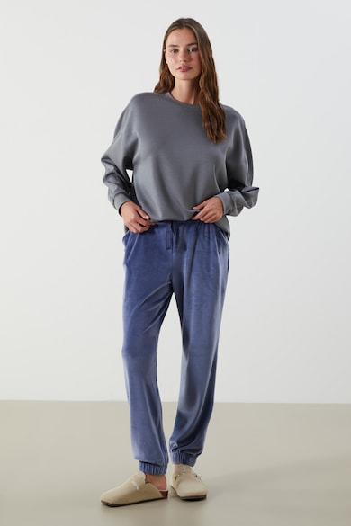 LC WAIKIKI Под 15 € — Къде Да Купите Евтини Дамски Пижами (Топ 7) LC WAIKIKI Кадифена долна пижама Dream