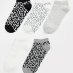 Най-Стилните Дамски Чорапи С Принт И Животински Шарки Най-Стилните Дамски Чорапи С Принт И Животински Шарки