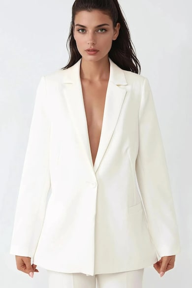 Топ 10 Дамски Якета До 100 € — Стилни И Топ Оферти