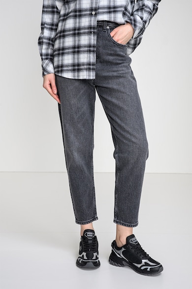 Дънки Mom Fit - Най-Стилните 9 Модела За 2026 Tommy Jeans Скъсени дънки стил Mom с висока талия