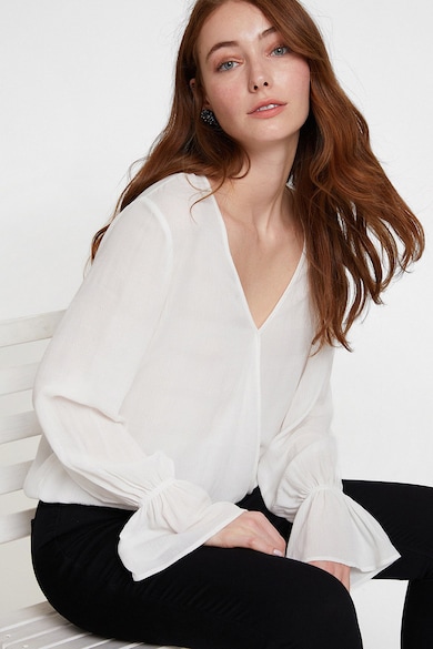 Топ 8 Дамски Блузи С Дантела И Ефирни Материи За Романтични Вечери OXXO Полупрозрачна свободна блуза с шпиц