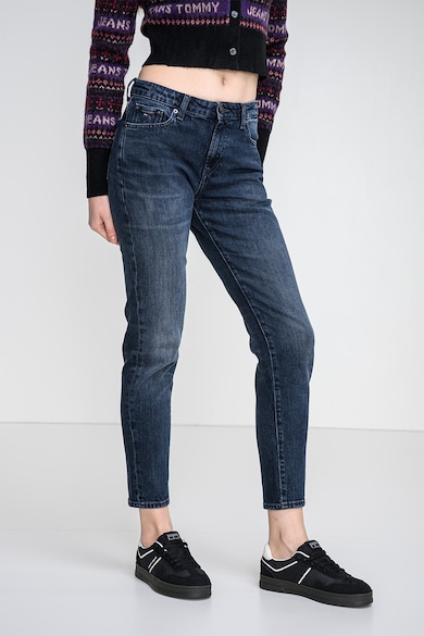 Най-Добрите Премиум Дамски Дънки Над 60 € — Инвестиция В Стил Tommy Jeans Скъсени слим дънки