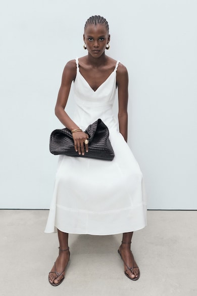 Топ 8 Макси Рокли Под 50 € За Ежедневен Комфорт Mango Рокля с лиосел и сплетени презрамки