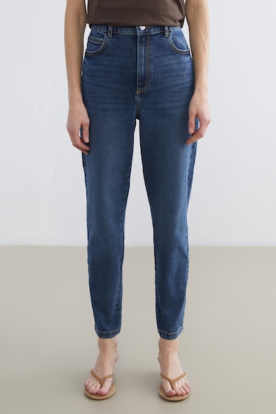 Топ 10 Бюджетни Дамски Дънки Под 30 € — Стил На Малка Цена LC WAIKIKI Скъсени слим дънки