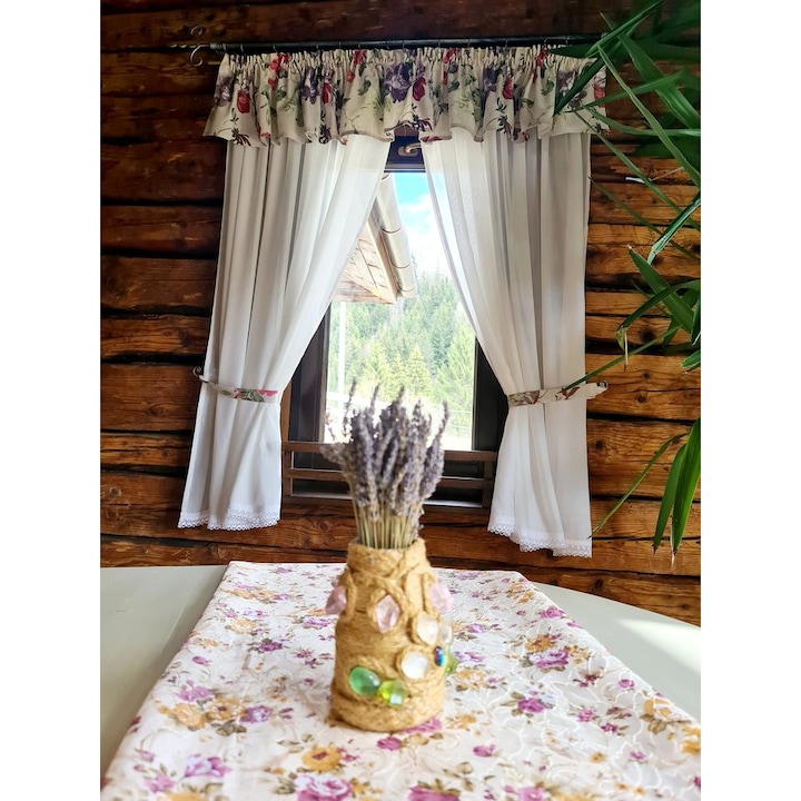 Перде за кухня с цветни цветя